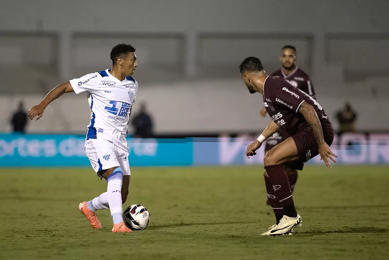 Avai e Ferroviaria se enfrentam na Serie B