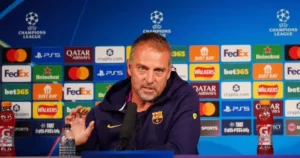 Hansi Flick alfineta Real Madrid: 'Ir à Bola de Ouro é mostrar respeito aos vencedores'