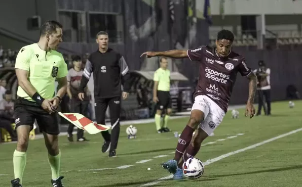 Bergantin lamenta empate da Ferroviaria