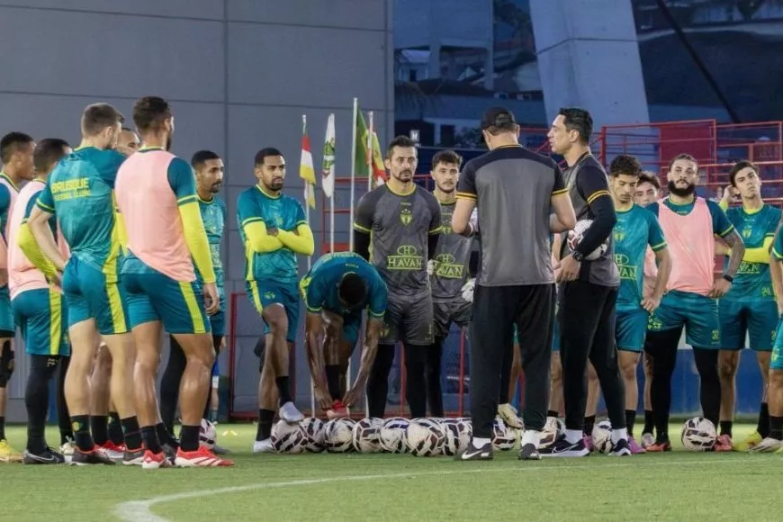 Brusque encara o Náutico com reforços e retorno de suspensos