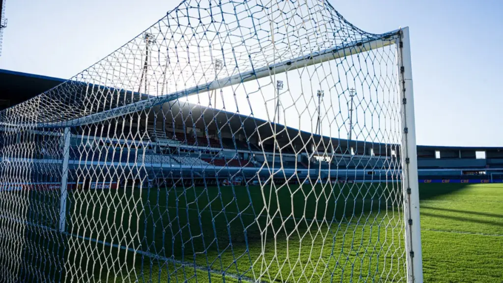 CSA sem rumo? Clube tem apenas cinco jogadores para 2026 (Foto: Allan Max/CSA)