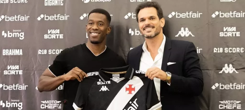 Vasco apresenta os reforços Matheus França e Carlos Cuesta