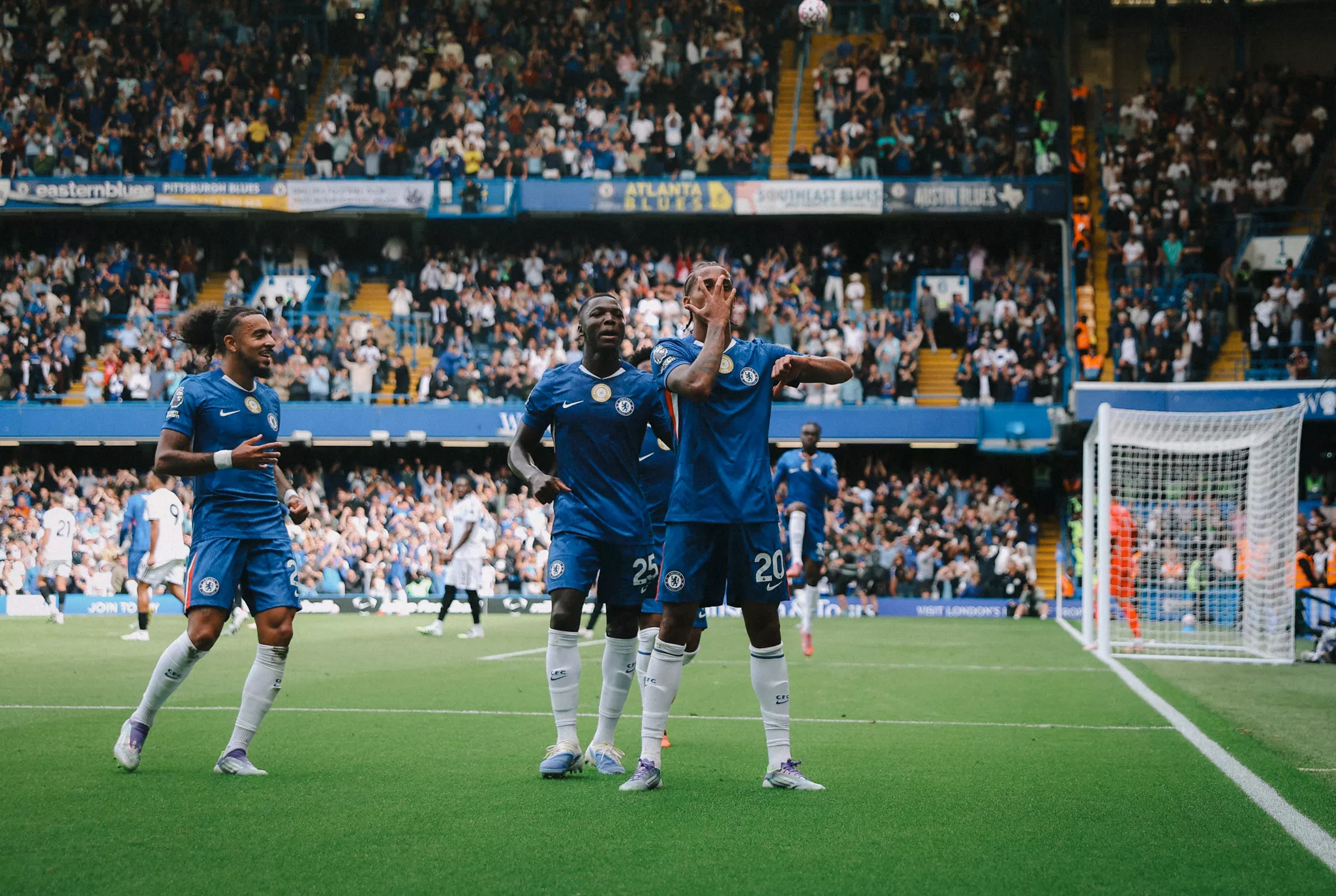 Chelsea é acusado de 74 violações pela Federação Inglesa e pode perder pontos