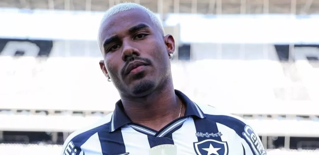 Botafogo busca lateral no mercado para repor saída de Cuiabano