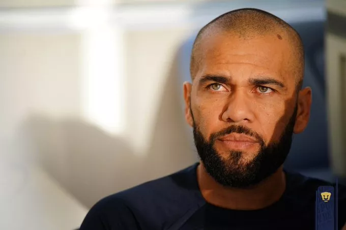 Daniel Alves perde disputa e tera de pagar o PuMAS