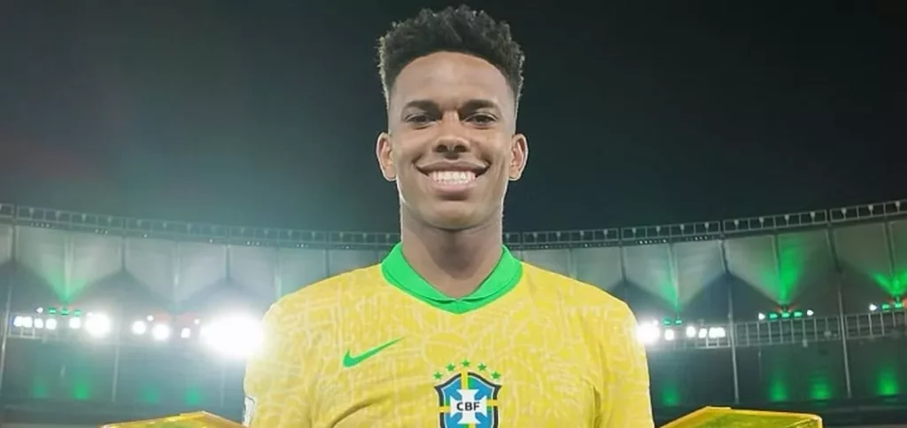 Estêvão se torna o mais jovem a marcar pela seleção oficialmente desde Pelé