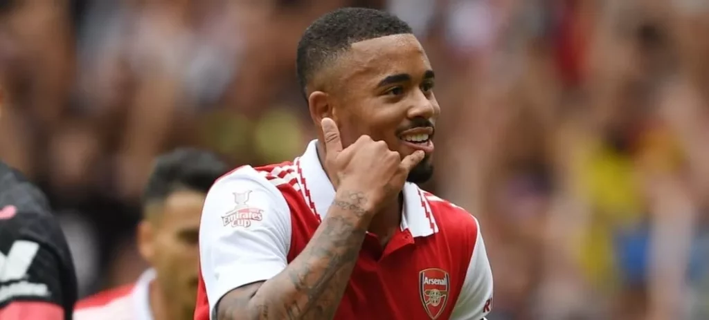 Brasileiro segue nos planos do Arsenal após ausência na Champions