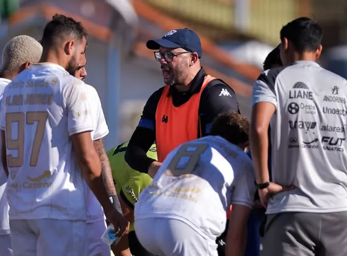 Copa Paulista: Técnico do Grêmio Prudente elogia luta em Franca e acredita em bom resultado