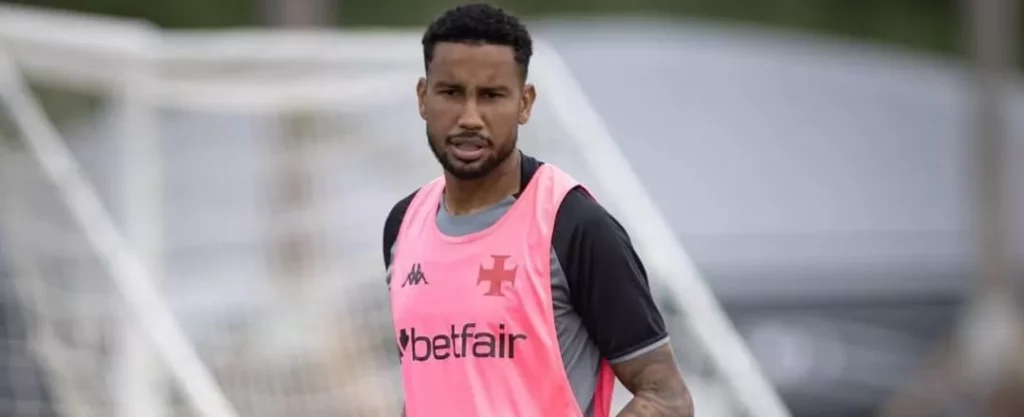 Vasco confirma lesão de Jair após triunfo sobre o Sport