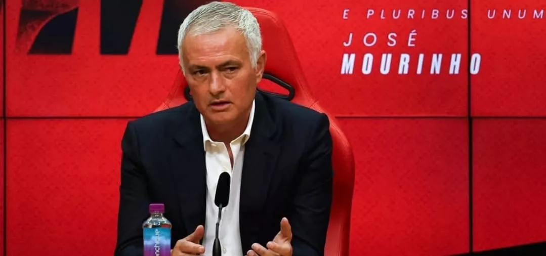 Mourinho se declara ao Benfica e rejeita rótulo de ultrapassado