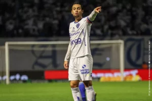 Paysandu perde Leandro Vilela após cirurgia no joelho