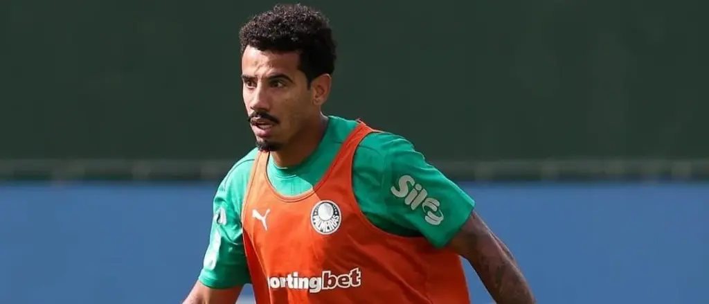 Meia passará por cirurgia e desfalca o Palmeiras por até seis meses