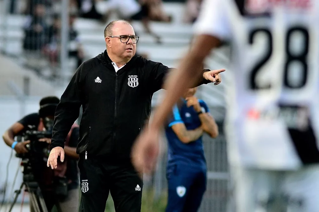 Marcelo Fernandes destaca necessidade da Ponte Preta estudar adversários na Série C (Foto: Marcos Ribolli / PontePress)