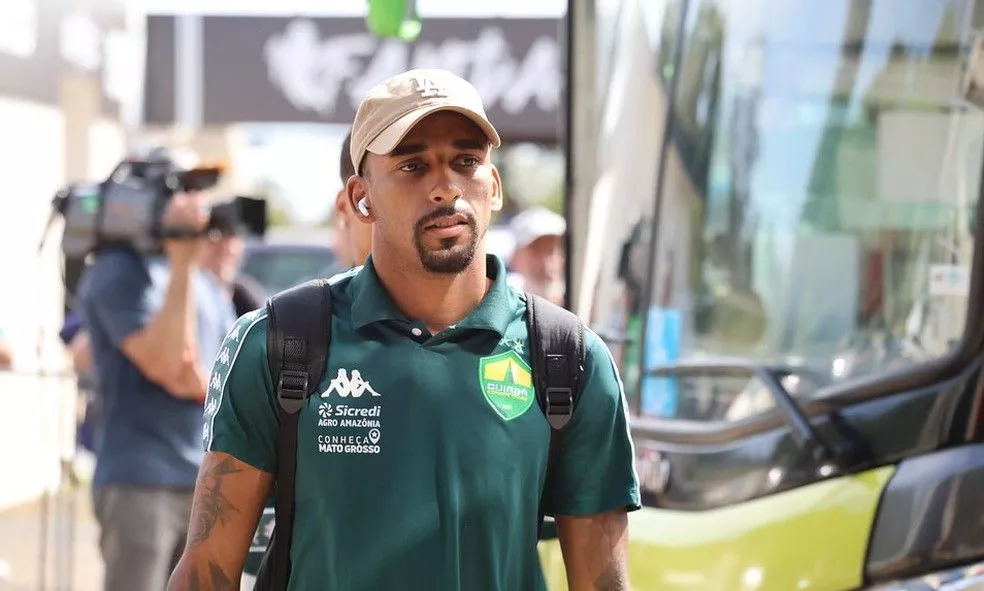 Mateusinho é desfalque do Cuiabá contra a Chapecoense — Foto: AssCom Dourado