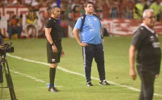 Guarani vence, vira tudo e assume a liderança na Série C