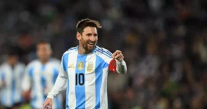 Messi celebra noite mágica em adeus na Argentina: 'Terminar assim aqui é o que sempre sonhei'