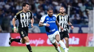 Cruzeiro x Atlético-MG: árbitro registra cantos na súmula e pode gerar punição