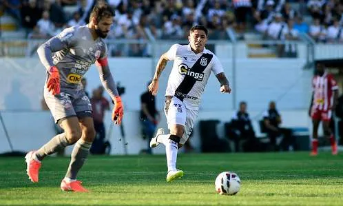 Ponte Preta 1 x 1 Náutico - Festa adiada no Majestoso 3 Nautico Muriel lance Marcos Ribolli