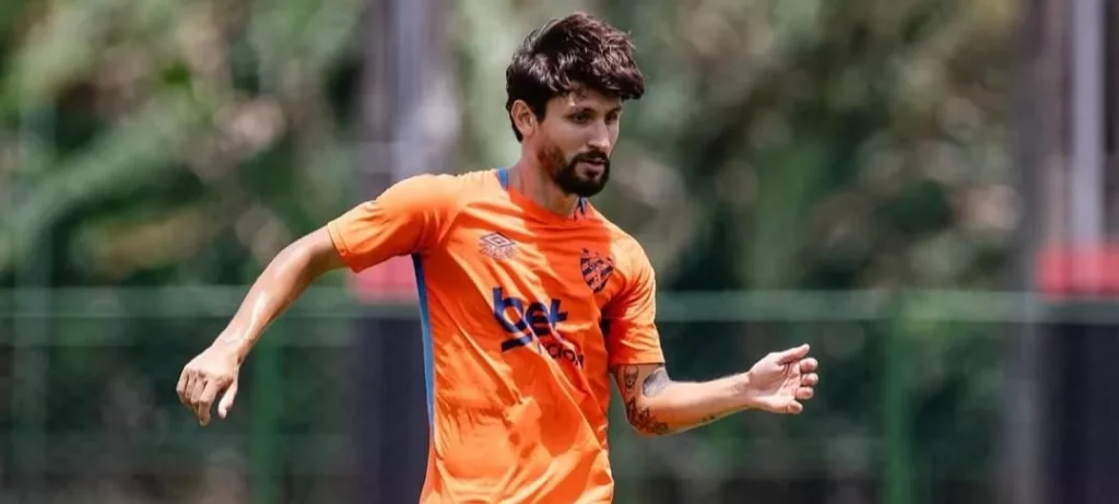 Zé Lucas cumpre suspensão e Pedro Augusto deve ganhar chance no Sport