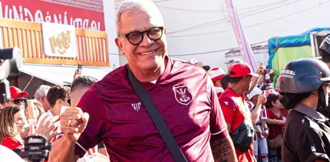 Técnico do Náutico quase solta palavrão após derrota para o Guarani