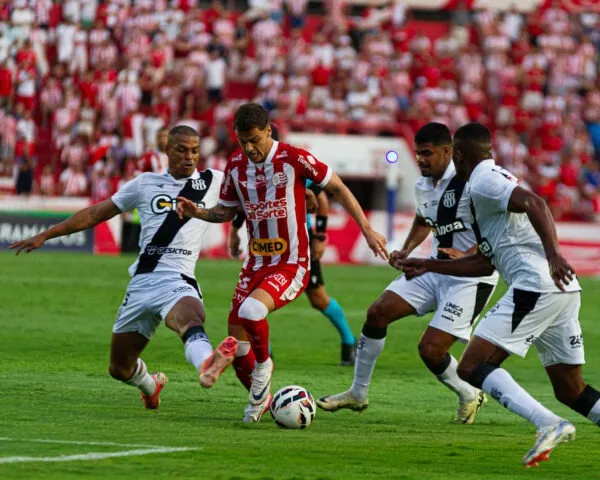 Náutico tenta encerrar jejum contra a Ponte Preta no Moisés Lucarelli