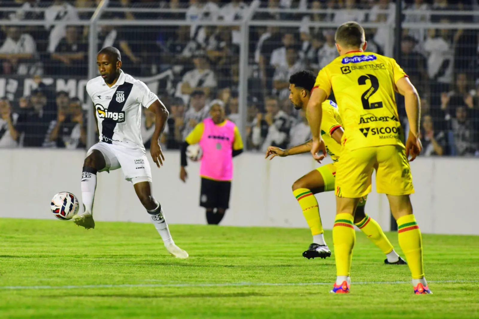 Ponte Preta bate Brusque na Serie B 1