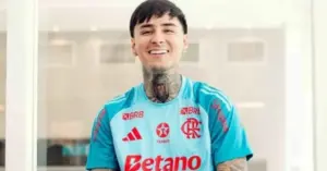 Pulgar se recupera e fica perto de retorno ao Flamengo após lesão no pé