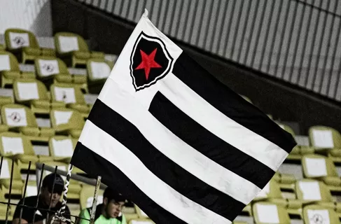 Botafogo-PB enfrenta impasse para registrar escudo alternativo