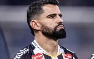 Santos: Rincón será julgado no STJD por jogada violenta em jogo contra o Sport