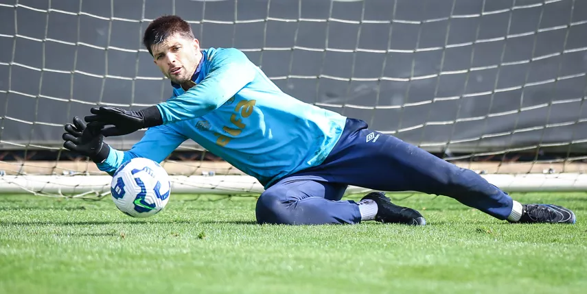 Goleiro do Grêmio fala do peso da vitória no Gre-Nal: “Precisávamos disso”