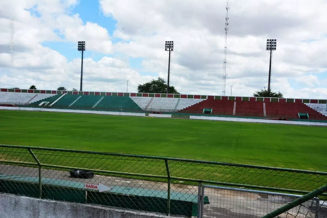 Estádio Joia da Princesa pode passar à gestão do Fluminense de Feira