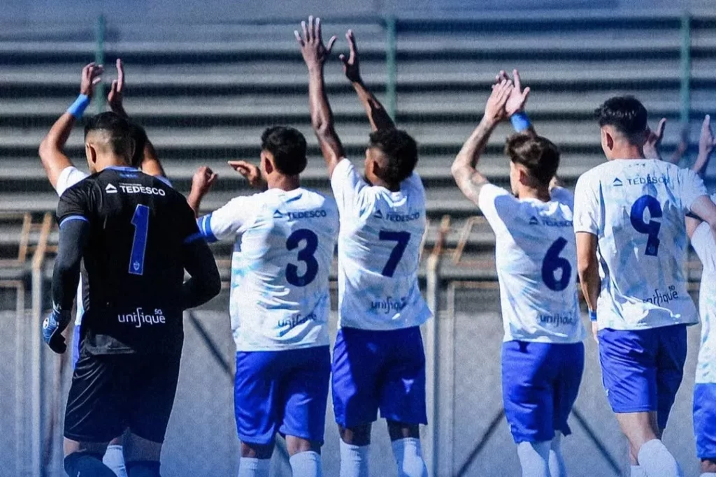 Série D: Atacante do Barra-SC destaca acesso e promete luta pelo título (Foto: Divulgação)