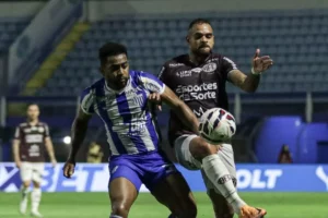 Avaí 2 x 2 Ferroviária - Jogo intenso, com emoção até o fim