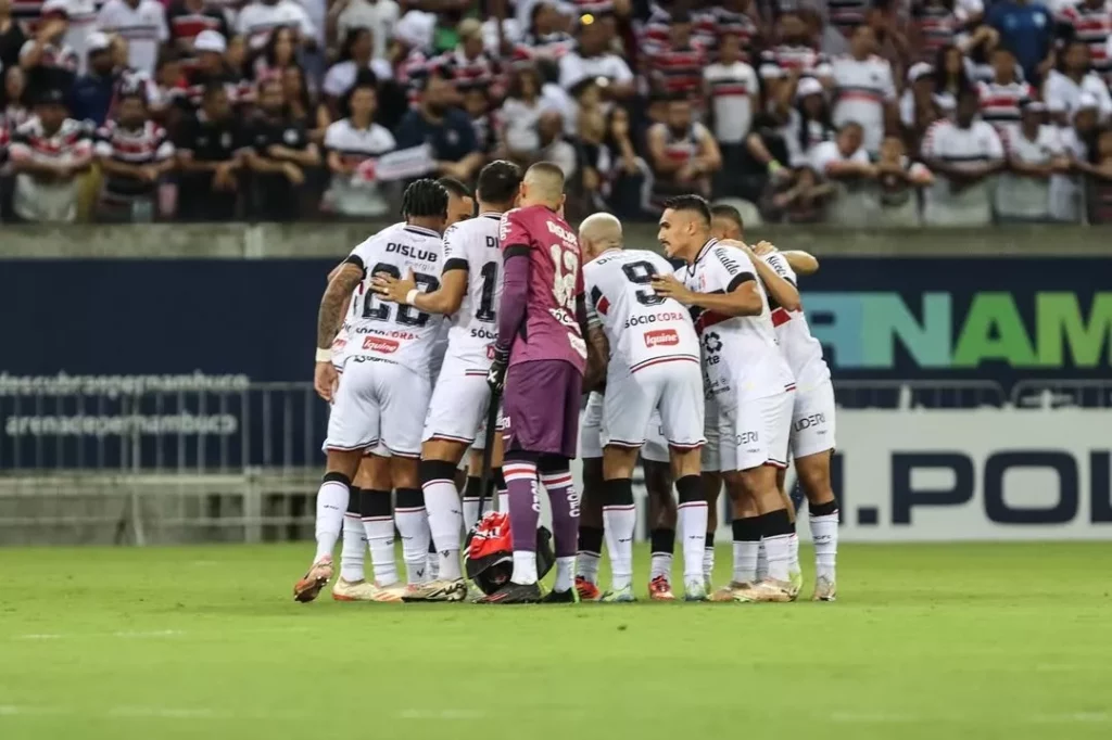 Série D: Santa Cruz planeja bicho de R$ 500 mil pelo título (Foto: Evelyn/Santa)