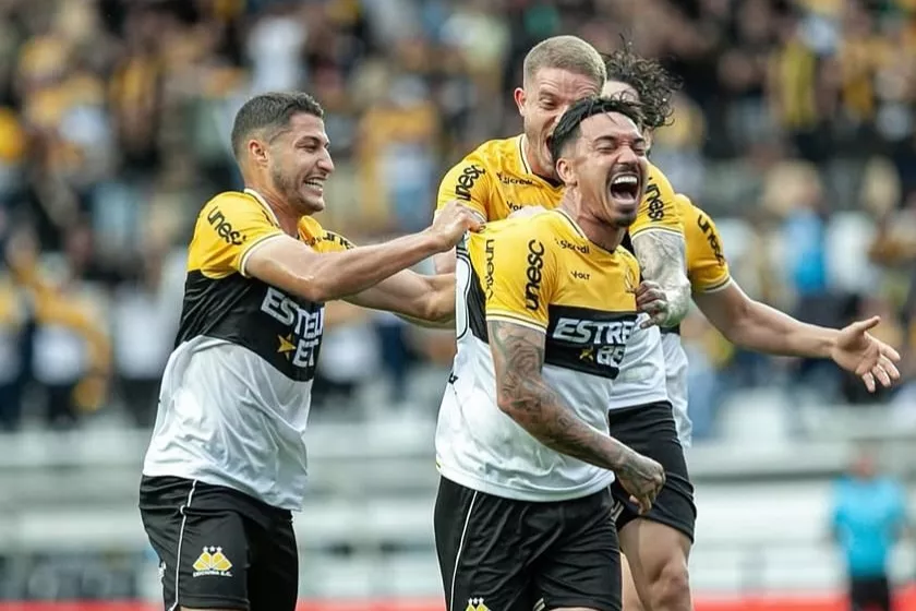 Criciúma 1 x 0 CRB - Tigre vence e segue sonhando com acesso (Foto: Divulgação)