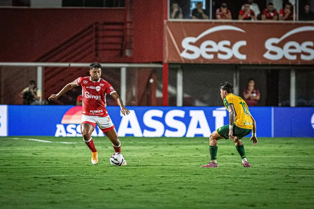 Vila Nova 2 x 2 Cuiabá – Empate quente e queda de Paulo Turra