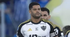 Hulk pede desculpas após derrota do Atlético-MG e cobra reação