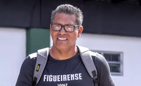 Série C: Figueirense inicia busca por novo técnico após saída de Elio