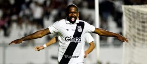 Decisivo, Jonas Toró vive grande fase e assume protagonismo na Ponte Preta