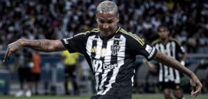 Atlético-MG fecha acordo milionário com Deyverson na Justiça