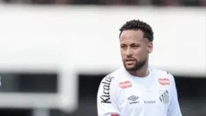 Santos reforça elenco e Mattos exalta Neymar e impacto no clube
