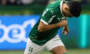 Palmeiras festeja volta de Bruno Rodrigues após 598 dias fora
