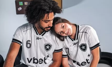 Botafogo lança camisa branca inspirada nos anos 90 para 2025 2 Screenshot 19