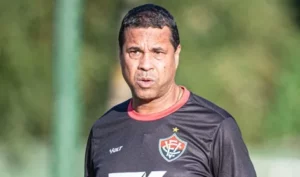 Vitória ganha reforços para duelo direto com Fortaleza no Brasileirão