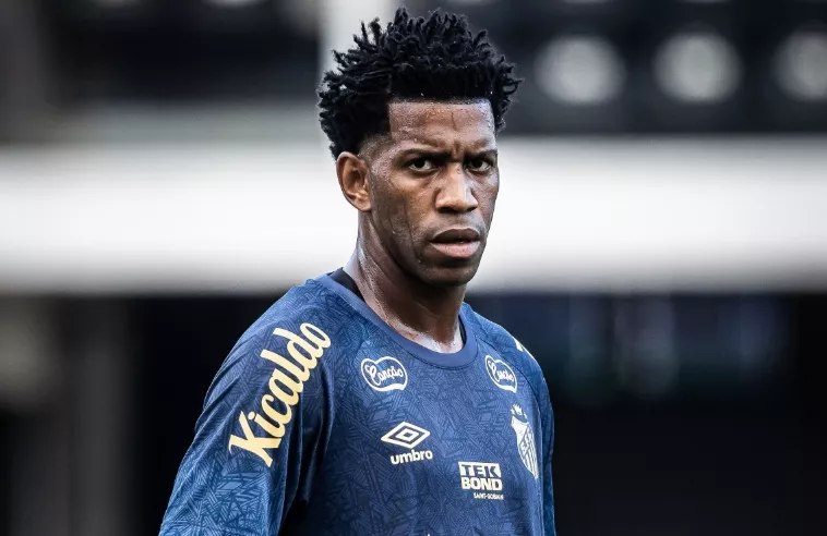 Gil deve anunciar a aposentadoria dos gramados