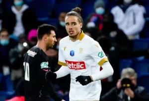 Santos acerta com Billal Brahimi, ex-Nice, para reforçar ataque