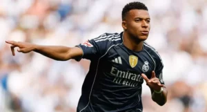 Imprensa espanhola exalta início de ano de Mbappé: 'É o dono do campeonato'