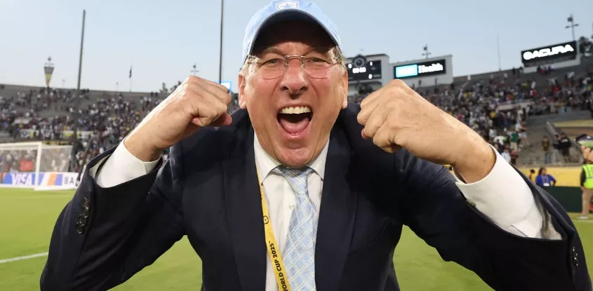 Textor rebate Montenegro e garante controle do Botafogo