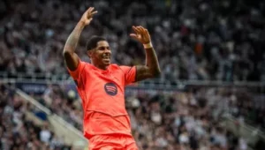 Rashford comemora primeiros gols pelo Barcelona: 'Noite perfeita'