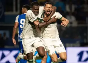 SÉRIE B: Coritiba dorme líder, América-MG respira e Chape se reabilita